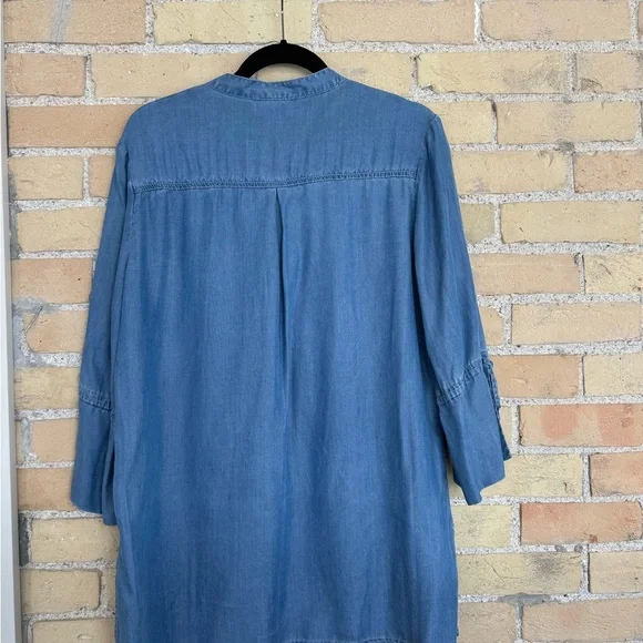 Lily Moss Light Blue Chambray Denim Blouse - Picture 4 of 4